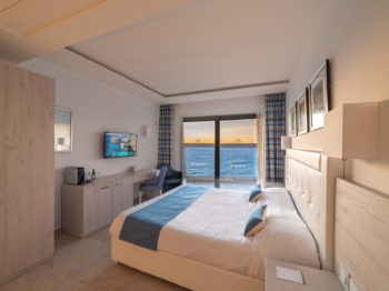 Deluxe Sea View Room (2)
